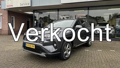 Grijs (metallic) Gebruikt 2022 Toyota RAV4 Hybrid Style SUV | € 36.999 (Goede deal)