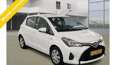 Wit Gebruikt 2016 Toyota Yaris Hatchback | € 13.999 (Eerlijke prijs)