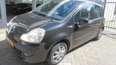 Zwart Gebruikt 2012 Renault Grand Modus Night&Day MPV | € 4.250 (Eerlijke prijs)