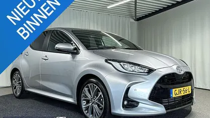 Occasion Toyota Yaris Executive 131 PK (96 kW) 2024 Grijs Hatchback