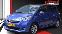 Blauw Gebruikt 2014 Toyota Verso-S Comfort MPV | € 11.940 (Eerlijke prijs)