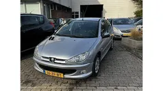 Grijs Gebruikt 2008 Peugeot 206 Forever Hatchback | € 995 (Goede deal)