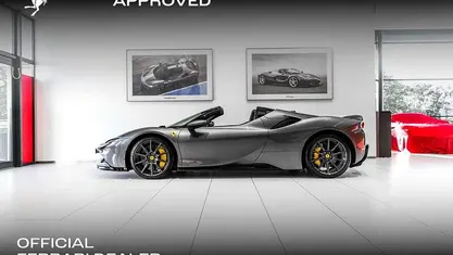 Occasion Ferrari SF90 782 PK (575 kW) 2021 Grijs Cabriolet