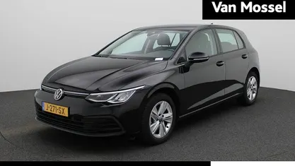 Zwart Gebruikt 2020 VW Golf VII Life Hatchback | € 17.900 (Eerlijke prijs)