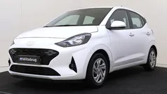 Wit Gebruikt 2023 Hyundai i10 Comfort Hatchback | € 15.925 (Eerlijke prijs)