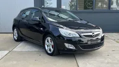Zwart Gebruikt 2011 Opel Astra Sport Hatchback | € 5.450 (Eerlijke prijs)