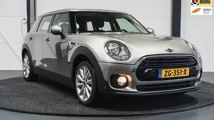 Grijs Occasion 2018 Mini Cooper Clubman Business Stationwagen | € 15.999 (Goede deal)