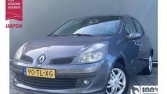 Grijs Gebruikt 2006 Renault Clio II Exception Hatchback | € 2.999 (Eerlijke prijs)