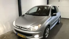Hatchback Gebruikt 2005 Peugeot 206 Quiksilver Hatchback | € 1.950 (Eerlijke prijs)