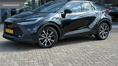 Zwart Gebruikt 2024 Toyota C-HR Edition SUV | € 32.950 (Eerlijke prijs)