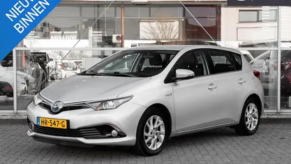 Occasion Toyota Auris Hybrid 136 PK (100 kW) 2015 Grijs Hatchback