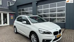 Wit Gebruikt 2016 BMW 218 Sport Line Stationwagen | € 16.450 (Eerlijke prijs)