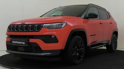 Rood Gebruikt 2023 Jeep Compass SUV | € 25.225 (Eerlijke prijs)