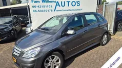 Grijs, metallic lak Gebruikt 2010 Mercedes B160 Business MPV | € 4.994 (Eerlijke prijs)