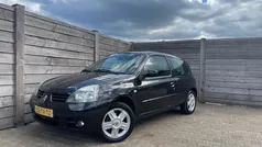 Zwart Gebruikt 2007 Renault Clio II Campus Hatchback | € 1.450 (Eerlijke prijs)