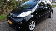 Zwart Gebruikt 2014 Peugeot 107 Envy Hatchback | € 3.595 (Eerlijke prijs)