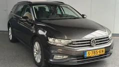 Grijs Gebruikt 2020 VW Passat Comfortline Stationwagen | € 23.950 (Eerlijke prijs)
