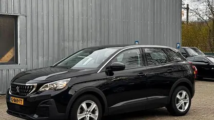 Zwart Occasion 2018 Peugeot 3008 Access SUV | € 10.450 (Goede deal)