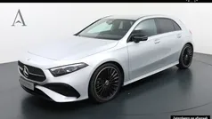 Grijs Gebruikt 2023 Mercedes A180 AMG line Hatchback | € 33.950 (Eerlijke prijs)
