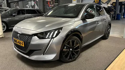 Occasion 2023 Peugeot 208 GTi Hatchback | € 17.795 (Eerlijke prijs)