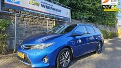 Blauw Gebruikt 2014 Toyota Auris Hybrid Hatchback | € 12.950 (Eerlijke prijs)