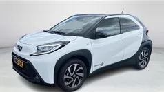 Wit Gebruikt 2025 Toyota Aygo Pulse Hatchback | € 21.900 (Eerlijke prijs)