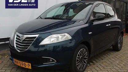 Occasion Lancia Ypsilon 86 PK (63 kW) 2015 Grijs Hatchback