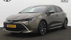 Groen, metallic lak Gebruikt 2019 Toyota Corolla Executive Hatchback | € 23.745 (Eerlijke prijs)