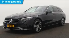 Zwart Gebruikt 2023 Mercedes 180 Luxury Sedan | € 40.950 (Eerlijke prijs)