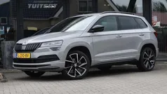 Grijs Gebruikt 2021 Skoda Karoq SportLine SUV | € 27.745 (Eerlijke prijs)
