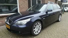 Blauw, metallic lak Gebruikt 2006 BMW 523 Executive Stationwagen | € 5.950 (Eerlijke prijs)