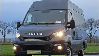 Grijs Gebruikt 2019 Iveco Daily Van | € 18.750 (Super prijs)