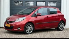Rood Gebruikt 2012 Toyota Yaris Hatchback | € 7.950 (Eerlijke prijs)