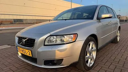 Grijs Occasion 2008 Volvo V50 Stationwagen | € 3.350 (Eerlijke prijs)
