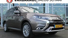 Bruin Gebruikt 2019 Mitsubishi Outlander P-HEV Intense+ SUV | € 22.899 (Eerlijke prijs)