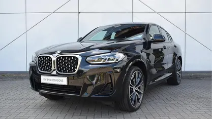 Zwart Gebruikt 2022 BMW X4 Executive SUV | € 51.450 (Eerlijke prijs)