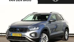 Grijs Gebruikt 2024 VW T-Roc Life SUV | € 27.895 (Eerlijke prijs)
