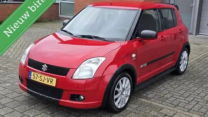 Rood Gebruikt 2006 Suzuki Swift Hatchback | € 2.995 (Eerlijke prijs)