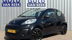 Zwart Gebruikt 2013 Peugeot 107 Access Hatchback | € 2.950 (Eerlijke prijs)