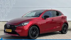 Rood, metallic lak Gebruikt 2024 Mazda 2 Homura-Line Hatchback | € 24.900 (Eerlijke prijs)