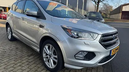 Occasion 2017 Ford Kuga ST-Line SUV | € 13.799 (Eerlijke prijs)