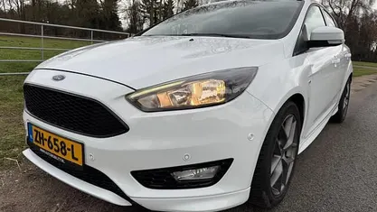 Wit Occasion 2018 Ford Focus ST-Line Hatchback | € 12.950 (Goede deal)