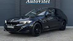 Zwart Gebruikt 2022 BMW 330e Stationwagen | € 37.745 (Eerlijke prijs)