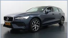 Blauw Gebruikt 2020 Volvo V60 Momentum Stationwagen | € 27.850 (Super prijs)