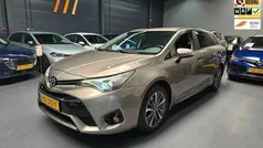 Bruin Gebruikt 2016 Toyota Avensis Stationwagen | € 13.995 (Eerlijke prijs)