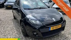 Zwart Gebruikt 2012 Renault Clio IV Authentique Hatchback | € 5.550 (Goede deal)