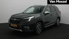 Groen, metallic lak Gebruikt 2022 Subaru Forester Premium SUV | € 41.940 (Eerlijke prijs)