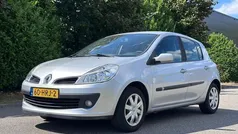 Gebruikt 2009 Renault Clio II Dynamique Hatchback | € 4.650 (Eerlijke prijs)