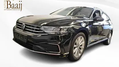 Zwart (metallic) Gebruikt 2021 VW Passat Business Stationwagen | € 23.450 (Eerlijke prijs)