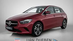 Rood Gebruikt 2023 Mercedes B250e Business MPV | € 34.450 (Goede deal)